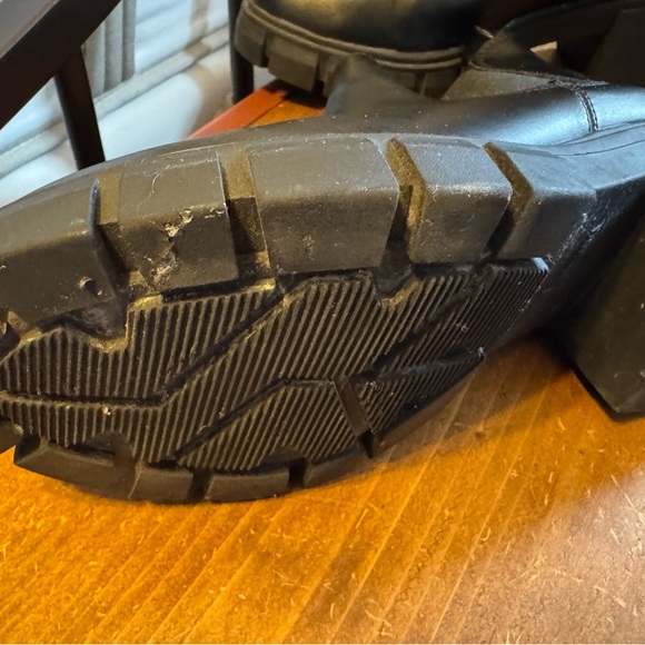 Black Ankle Boots/ Madden Girl Size 7.5 Slight scuff on Left front bootPhoto#12 - Picture 8 of 15